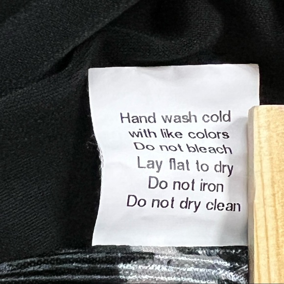 Notations Plus-Size  Mock 2-Piece Top Size 3X - Picture 6 of 10